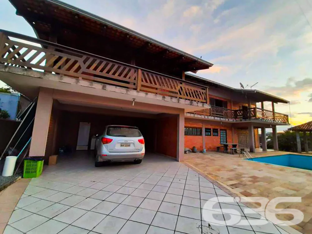MAGNĂFICO SOBRADO COM 3 QUARTOS NO BAIRRO FLORESTA