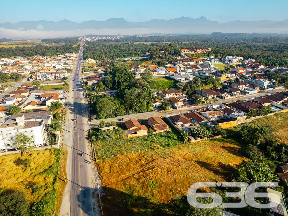 GRANDE TERRENO À VENDA NO BAIRRO NOVA BRASÍLIA
A