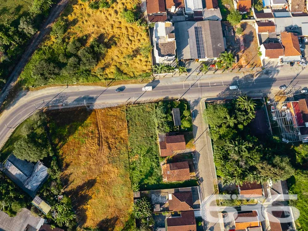 GRANDE TERRENO À VENDA NO BAIRRO NOVA BRASÍLIA
A
