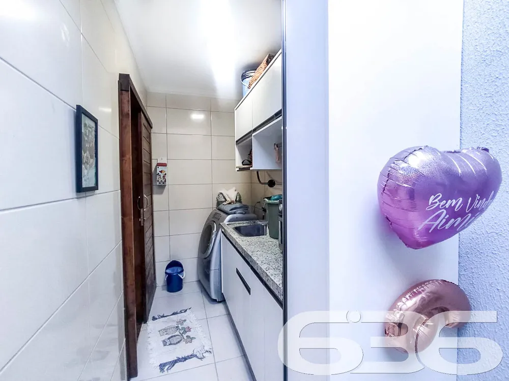 SOBRADO COM SUĂTE + 2 QUARTOS NO BAIRRO COSTA E SI