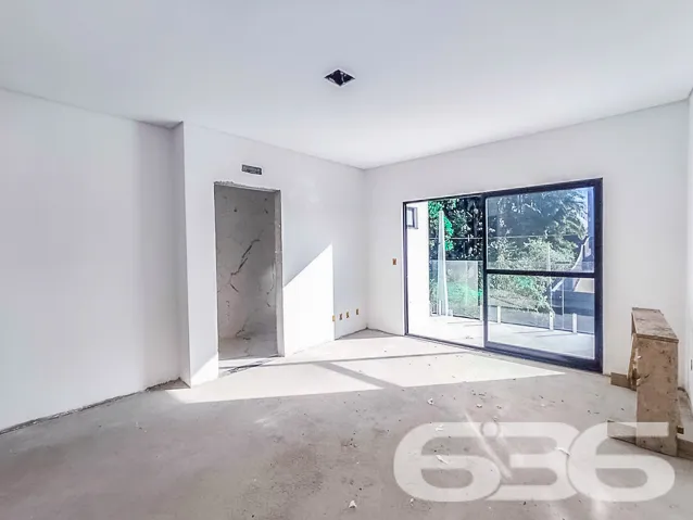 EXCELENTE SOBRADO DE ALTO PADRÃO NO BAIRRO GLÓRIA 