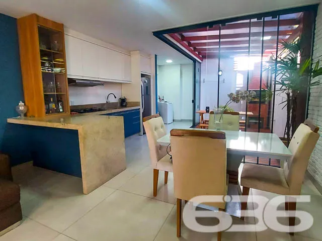 OPORTUNIDADE DE SOBRADO NO BAIRRO SANTO ANTÔNIO
D
