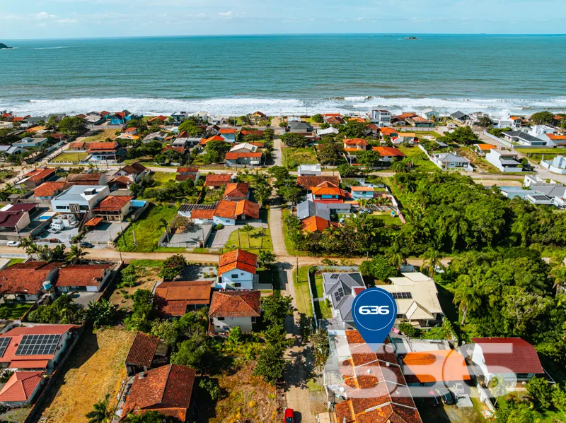 Seu novo lar de veraneio a poucos passos do mar!
A