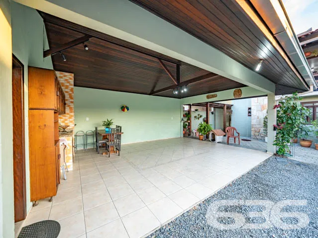 SOBRADO COM SUĂTE + QUARTO NO BAIRRO COSTA E SILVA