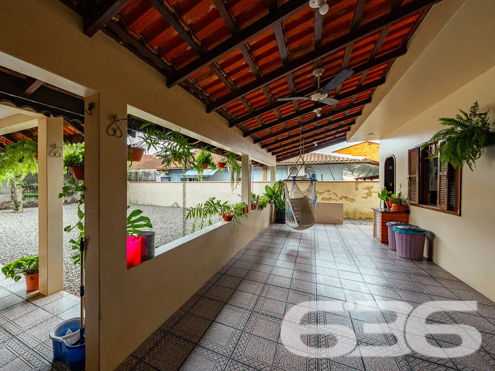 IMĂVEL COM 3 QUARTOS NO BAIRRO COMASA - AMPLO QUIN