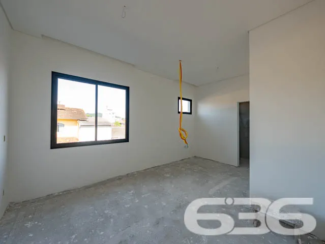 IMÓVEL DE ALTO PADRÃO NO BAIRRO IRIRÚ - COM SUÍTE