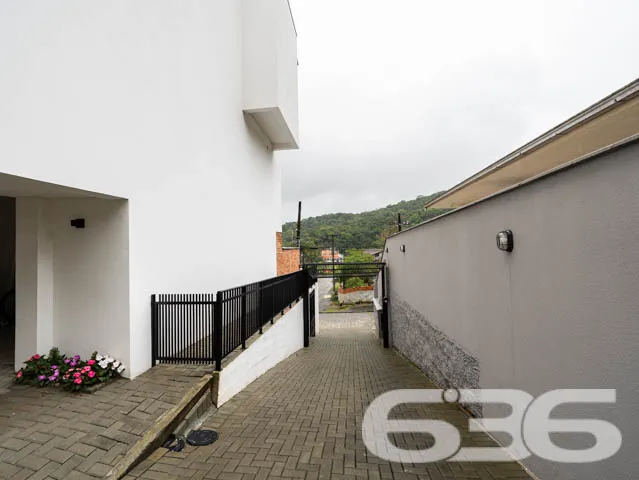 IMĂVEL COM SUĂTE E CLOSET + DORMITĂRIO NO BAIRRO B