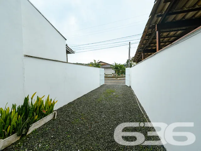 GEMINADO COM 2 DORMITÓRIOS NO BAIRRO JOÃO COSTA!