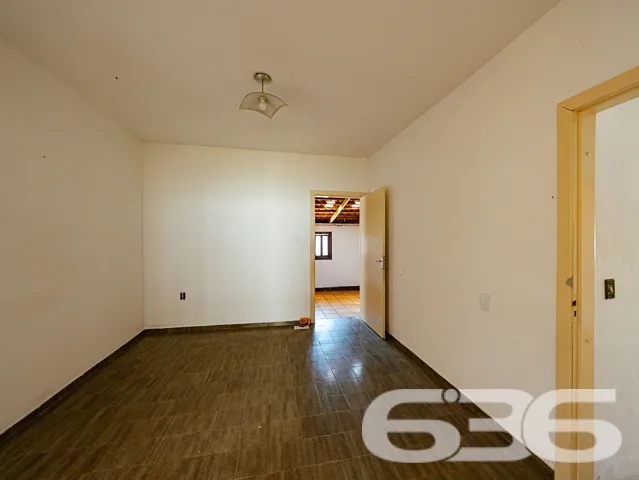 VENDE-SE IMĂVEL NO BAIRRO ATIRADORES - OPORTUNIDAD