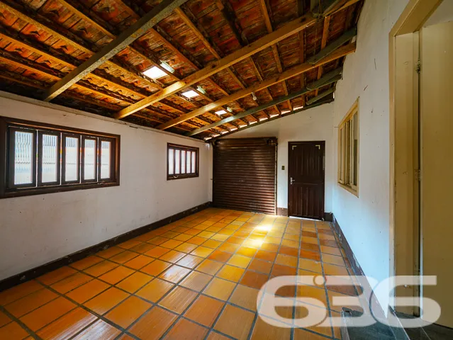 VENDE-SE IMĂVEL NO BAIRRO ATIRADORES - OPORTUNIDAD