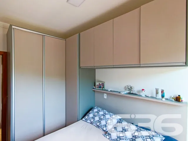 VENDE-SE SOBRADO COM 2 DORMITĂRIOS NO BAIRRO JARDI