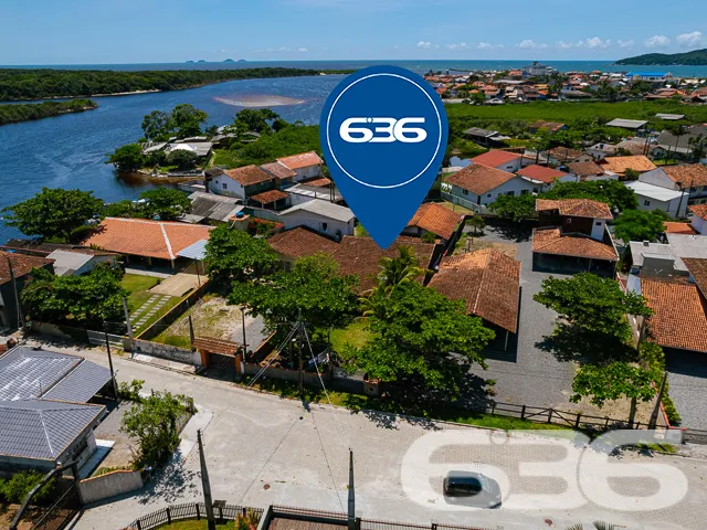 VENDE-SE RESIDÊNCIA COM SUÍTE + 2 DORMITÓRIOS NO C
