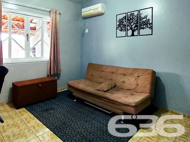 VENDE-SE IMĂVEL COM 5 DORMITĂRIOS E PISCINA NO BAI