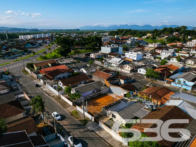Casa à venda no coração do bairro Adhemar Garcia e