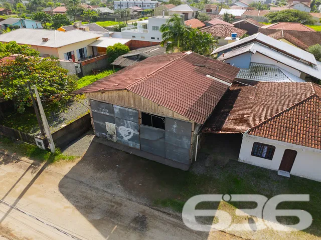 Localizada em uma esquina privilegiada do bairro S