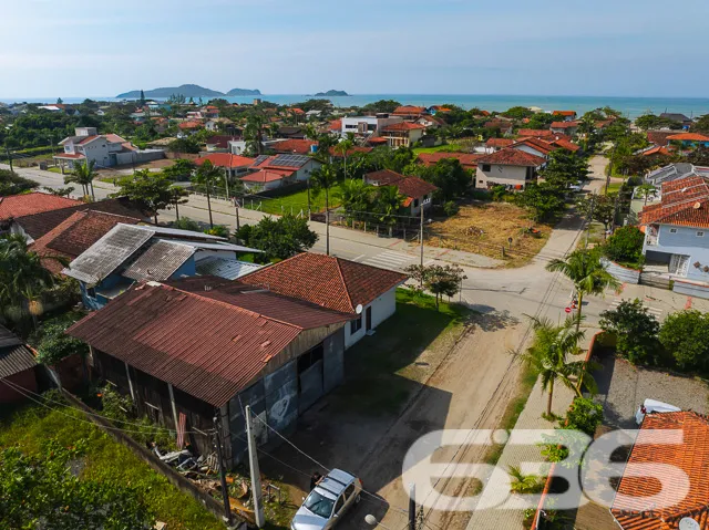 Localizada em uma esquina privilegiada do bairro S