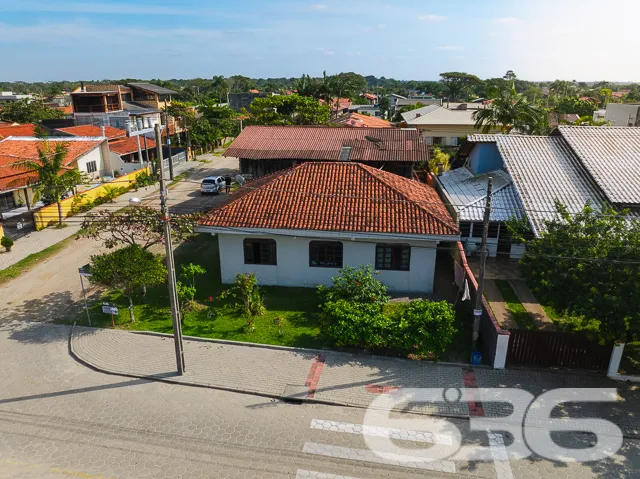 Localizada em uma esquina privilegiada do bairro S