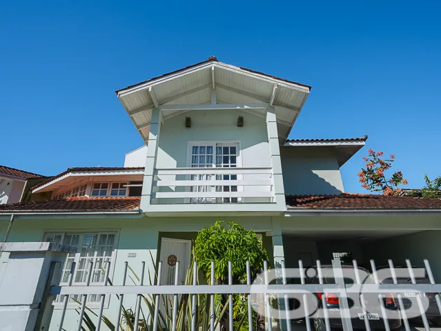 Descubra seu próximo lar em Joinville, SC! Esta re