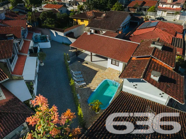 Descubra seu próximo lar em Joinville, SC! Esta re