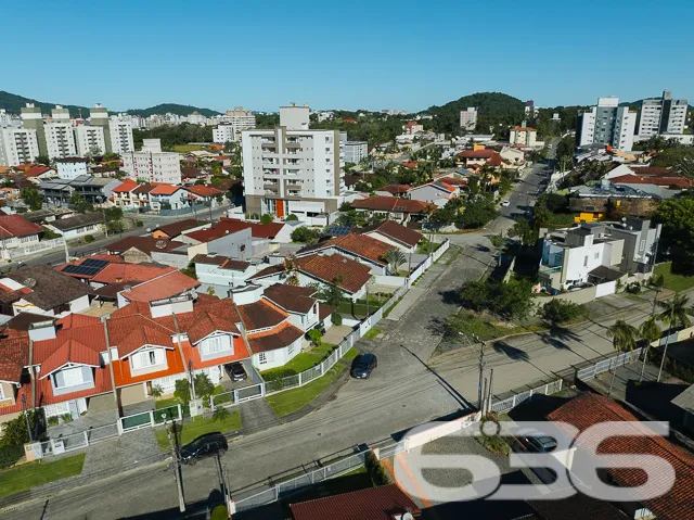 Descubra seu próximo lar em Joinville, SC! Esta re