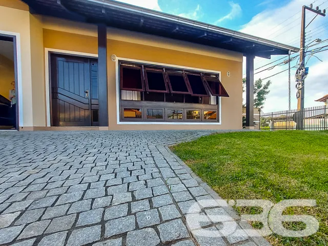 Descubra a casa dos seus sonhos no coração de Join