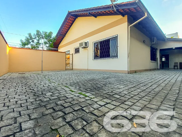 Descubra a casa dos seus sonhos no coração de Join