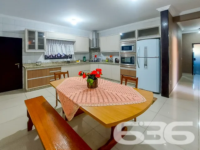 Descubra a casa dos seus sonhos no coração de Join