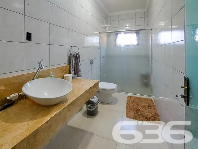 Descubra a casa dos seus sonhos no coração de Join