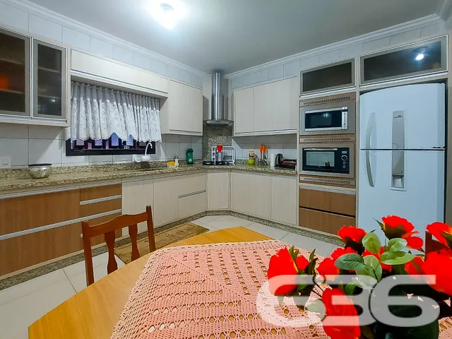 Descubra a casa dos seus sonhos no coração de Join