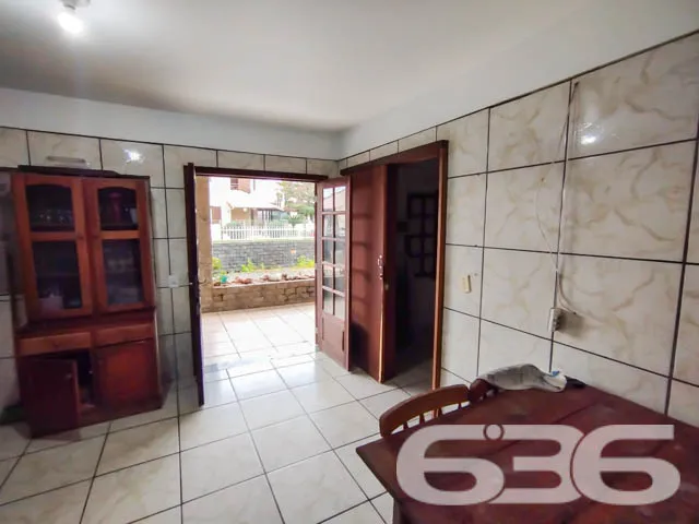 Apresentamos um excelente sobrado no coração de Ba