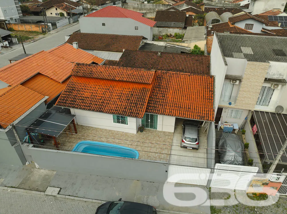 Casa Ă Venda no Bairro Adhemar Garcia Em Joinville