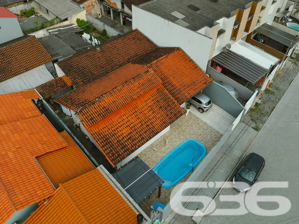 Casa Ă Venda no Bairro Adhemar Garcia Em Joinville