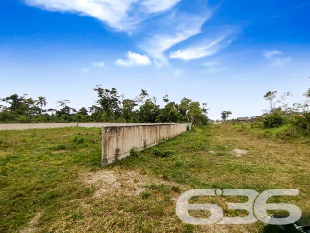 Terreno Murado em São Francisco do Sul - Bairro Er