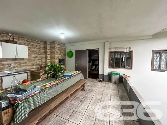 Amplo Sobrado Residencial e Comercial no Bairro Co