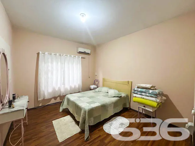 Amplo Sobrado Residencial e Comercial no Bairro Co