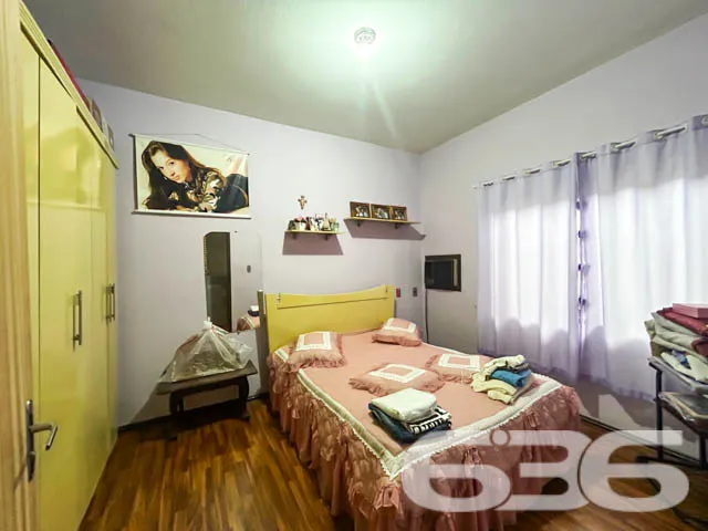 Amplo Sobrado Residencial e Comercial no Bairro Co
