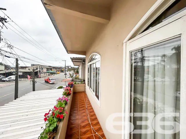 Amplo Sobrado Residencial e Comercial no Bairro Co