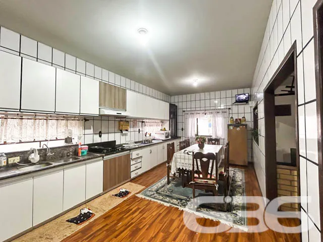 Amplo Sobrado Residencial e Comercial no Bairro Co