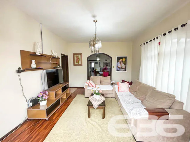 Amplo Sobrado Residencial e Comercial no Bairro Co