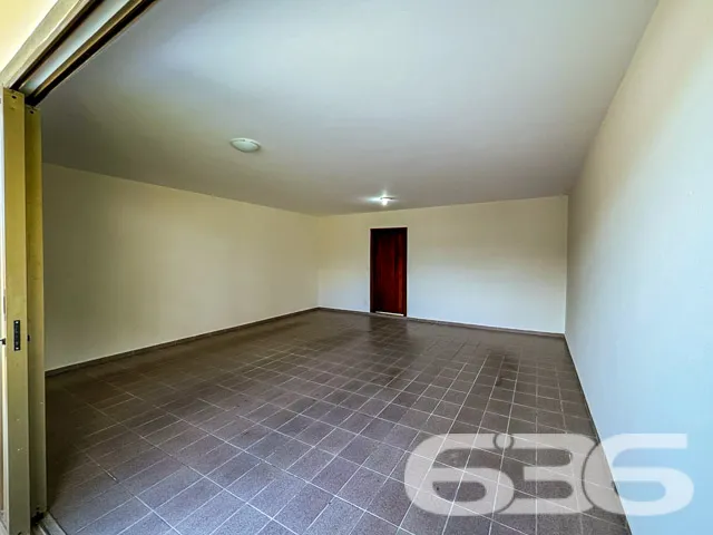 Este imóvel exemplar, localizado no cobiçado Bairr