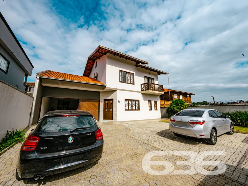 RESIDĂNCIA PADRĂO - SOBRADO sub-esquina
Uma resid