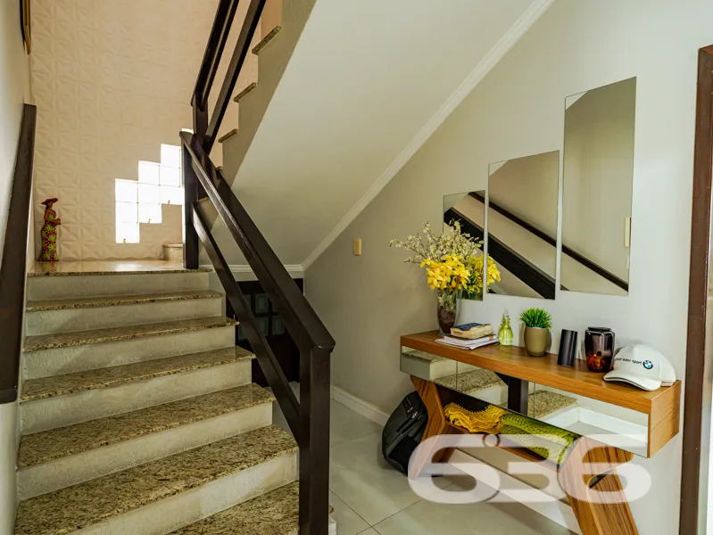 RESIDĂNCIA PADRĂO - SOBRADO sub-esquina
Uma resid