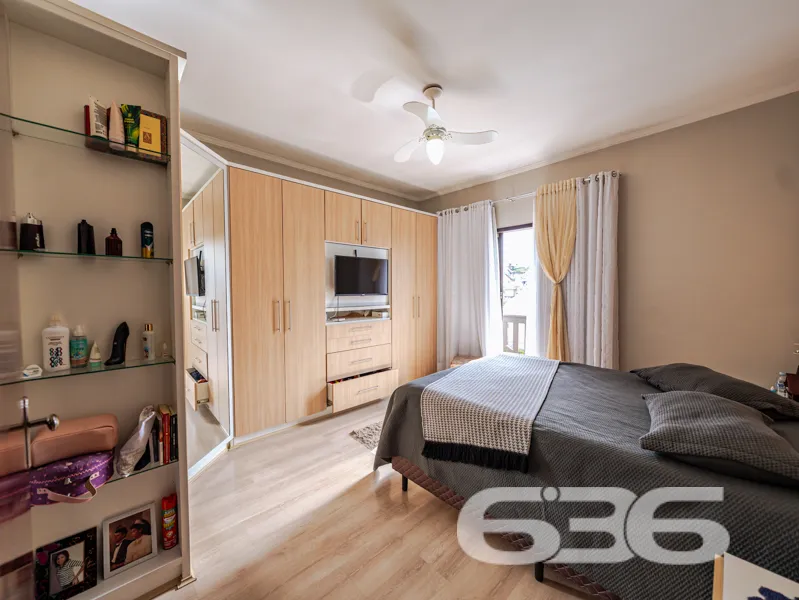 RESIDĂNCIA PADRĂO - SOBRADO sub-esquina
Uma resid