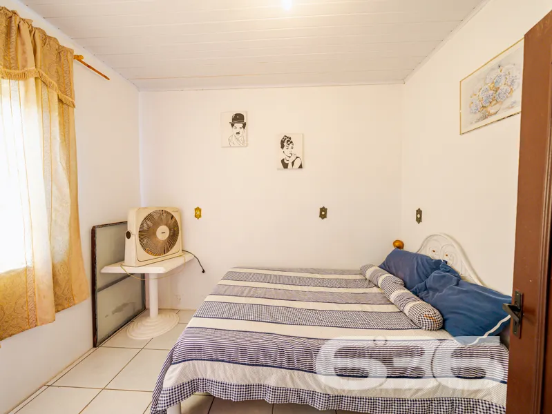 Ampla residência térrea mobiliada à venda no bairr