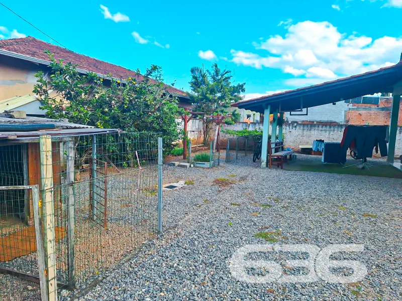 Casa Ă venda no bairro Adhemar Garcia em Joinville
