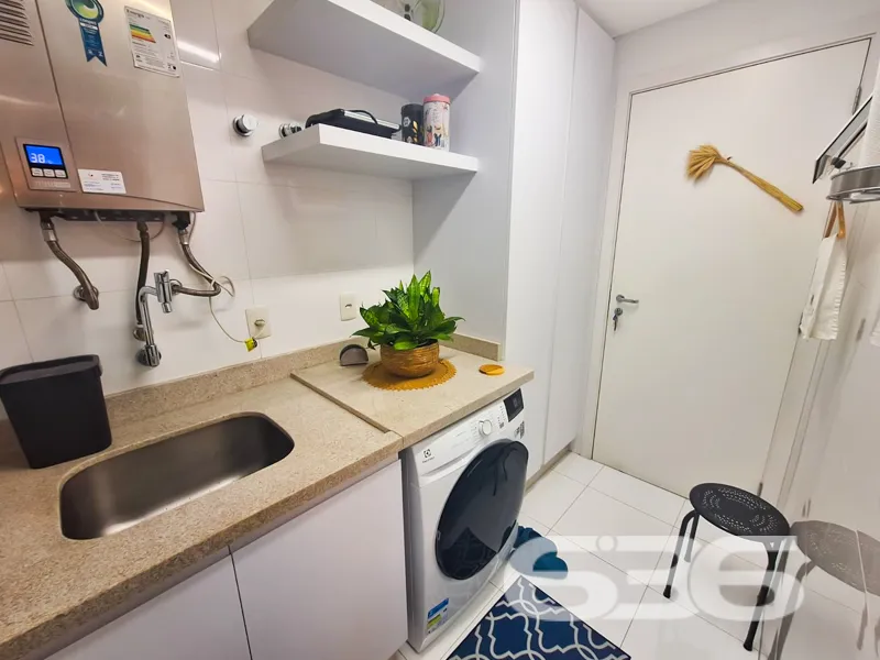 Apartamento mobiliado à venda no Anita Garibaldi –