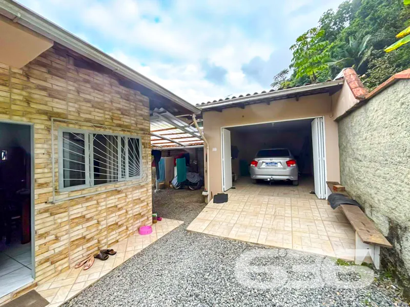 Localizado no charmoso bairro de Boehmerwald, na c