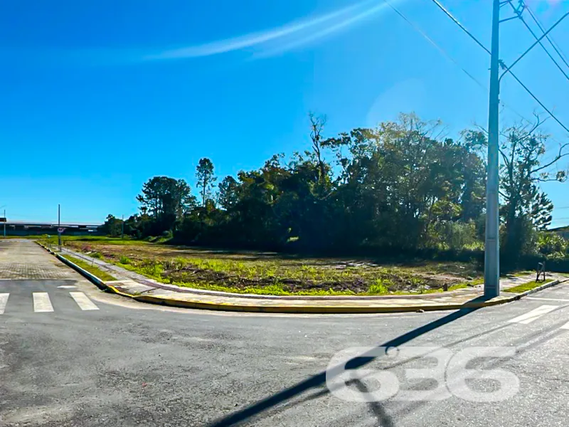 Oportunidade Única: Terreno à Venda no Centro de A
