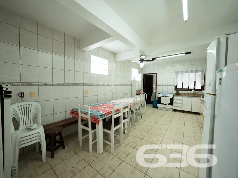 Você sonha em viver numa cidade litorânea encantad
