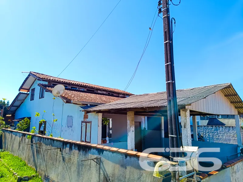 Oportunidade Excepcional: Seu Novo Lar em Balneári